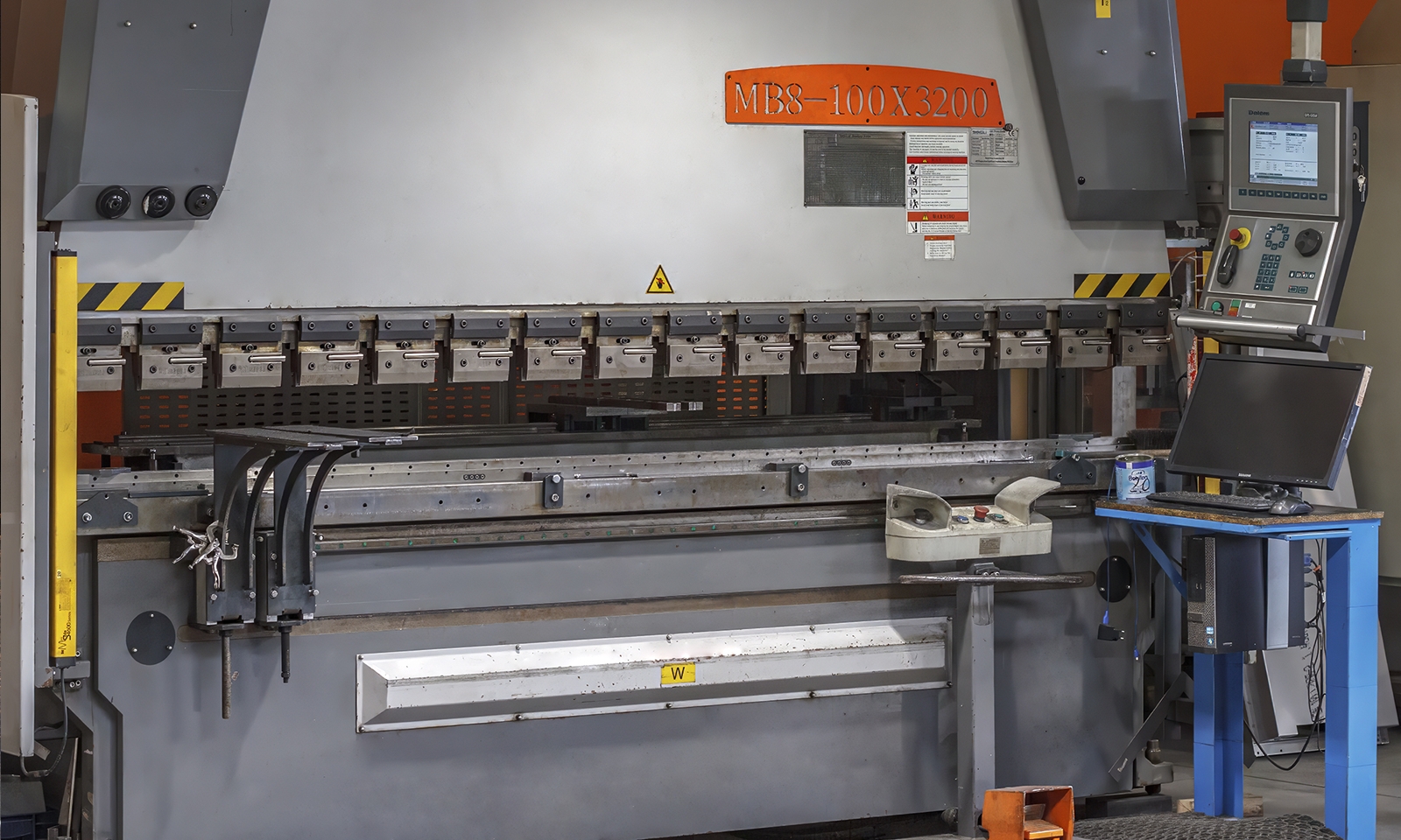 prasa krawędziowa cnc